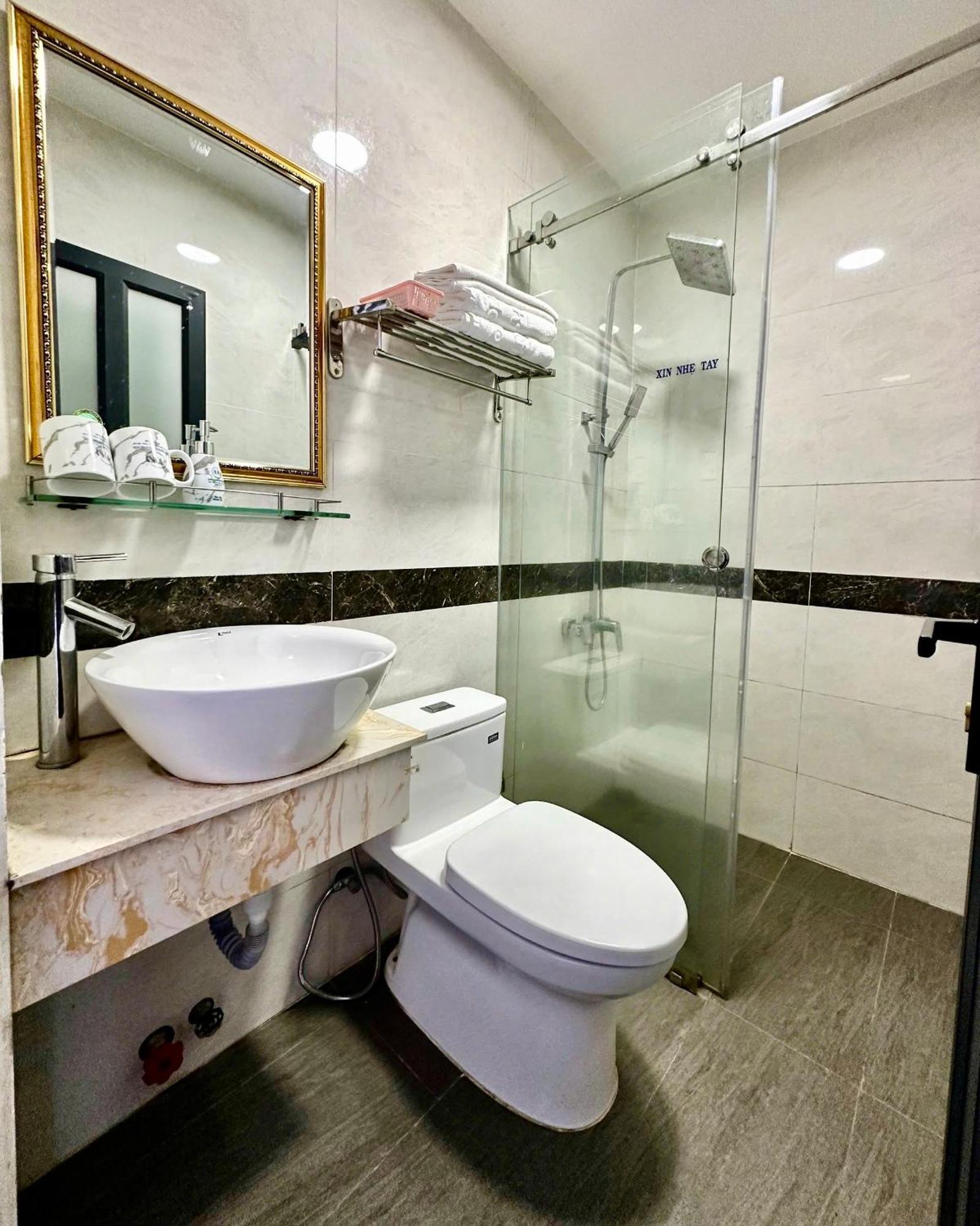 דה לאט Anh Quan Khoi Hotel מראה חיצוני תמונה